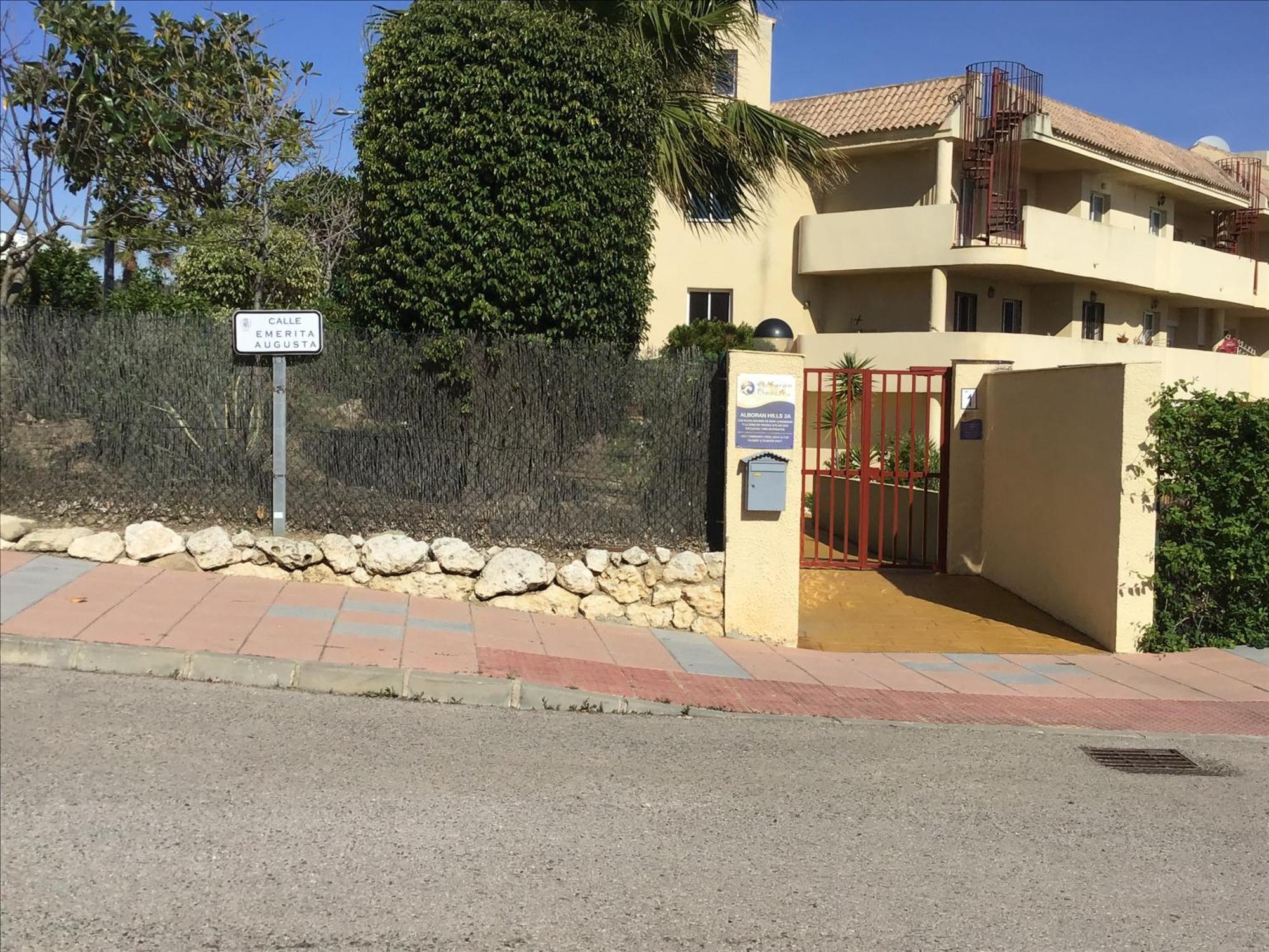 Alboran Hills Holiday Appartment Manilva Eksteriør billede